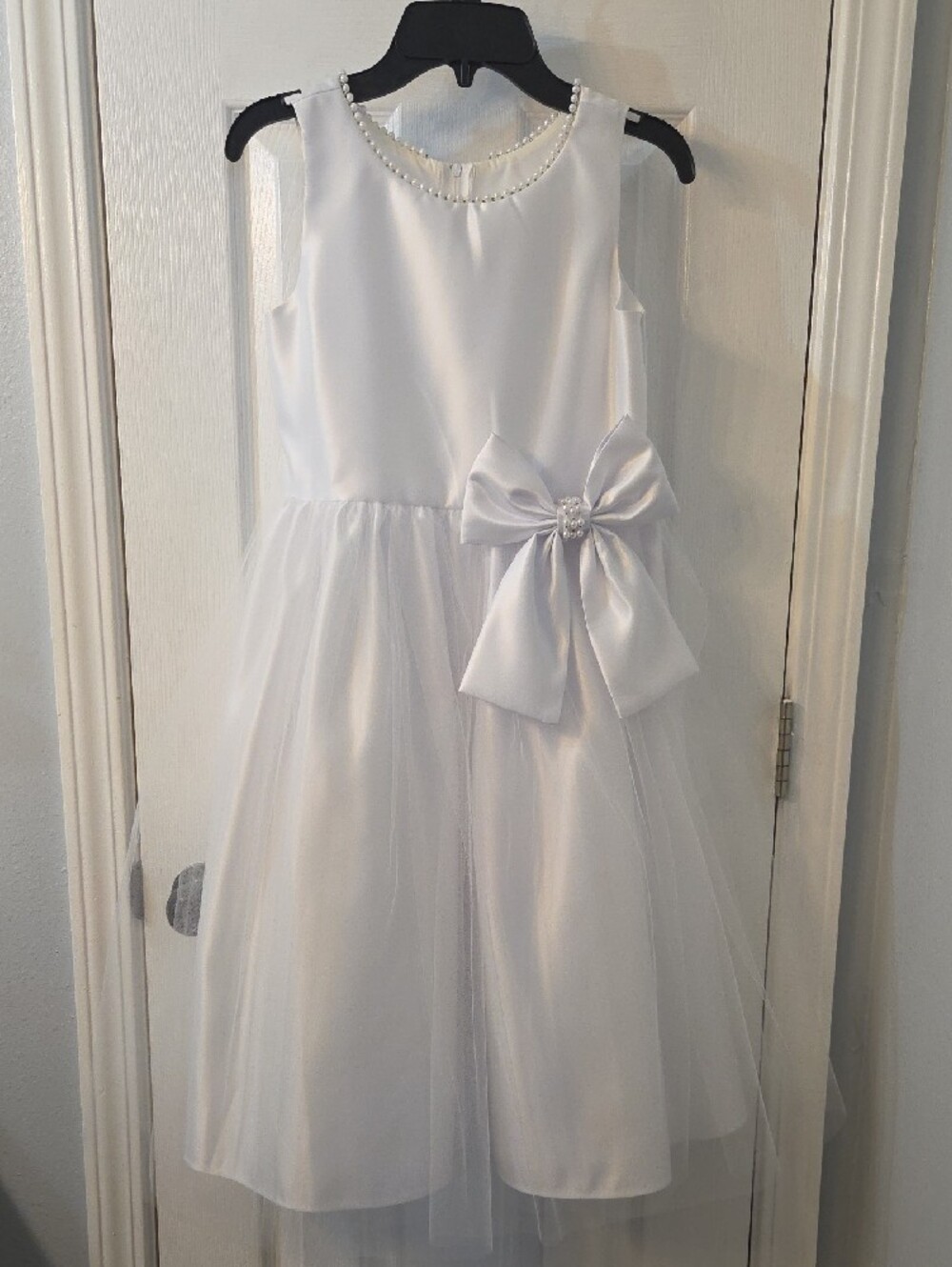 Classic White Pearl-Trim  Dress with Bow